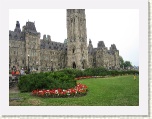 Gardens - Ottawa Houses of Parliament * 2592 x 1944 * (1.61MB)
